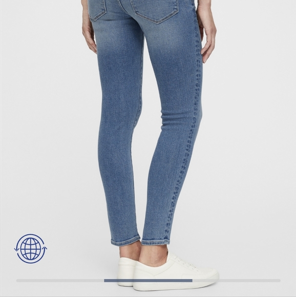 NWOT Gap Medium Wash Skinny Jeans - Picture 3 of 6